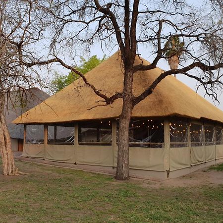 Unyati Safari Lodge Hectorspruit Exterior photo