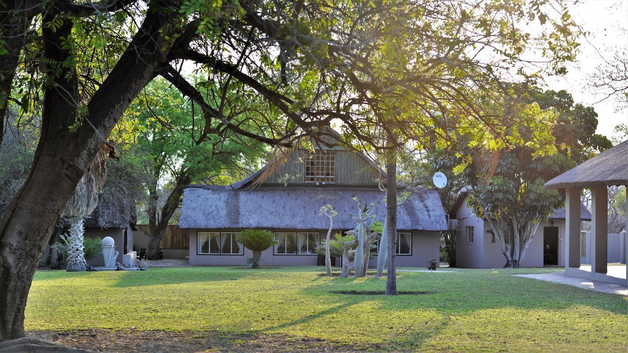 Unyati Safari Lodge Hectorspruit Exterior photo